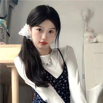 戴面具的女人